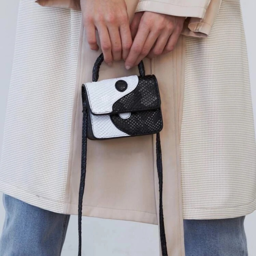 Crocodile Mini CROSSBODY BAG - Picture 4 of 6